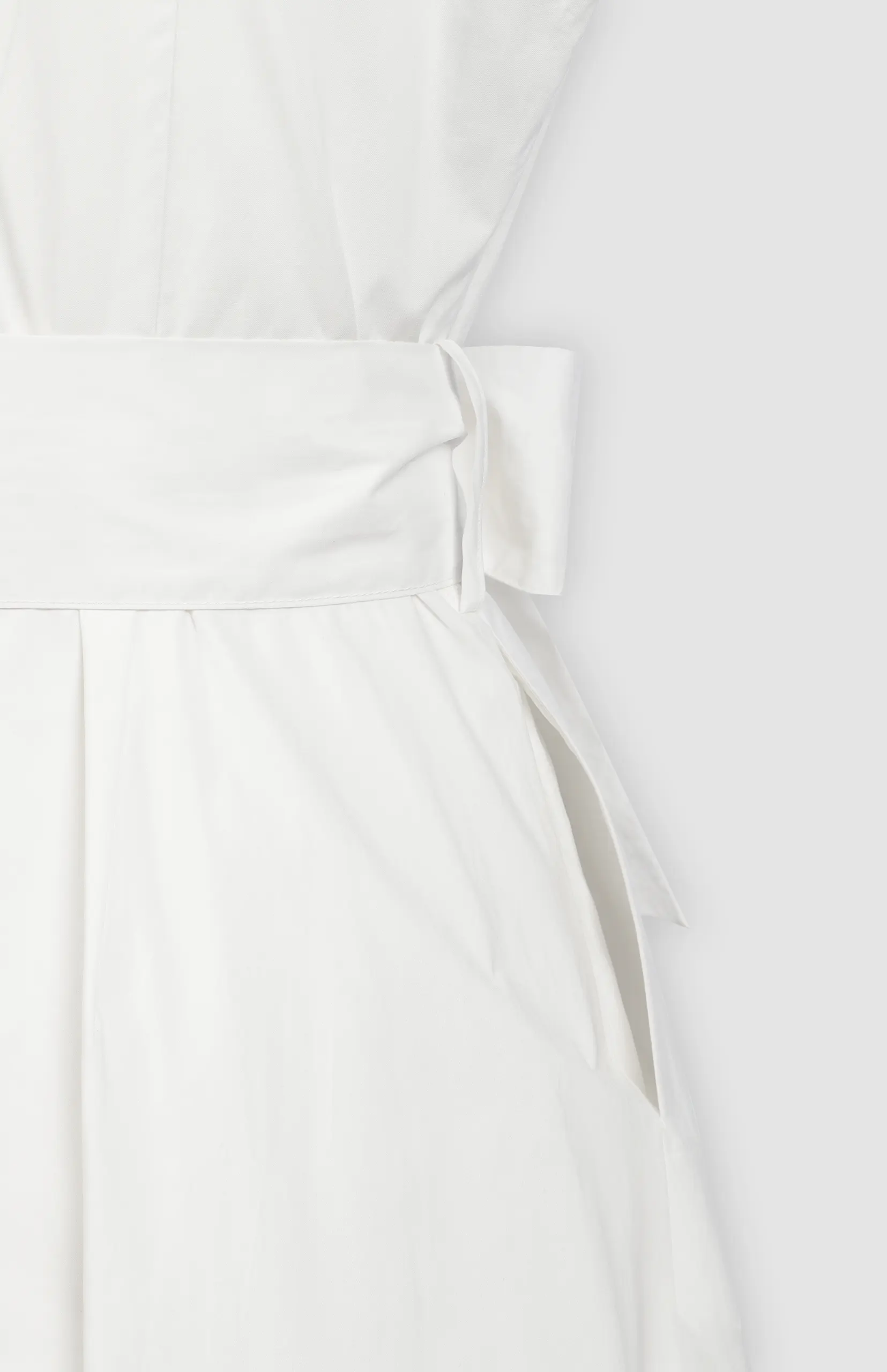 Amara Floral Embroidered Midi Dress - Image 3