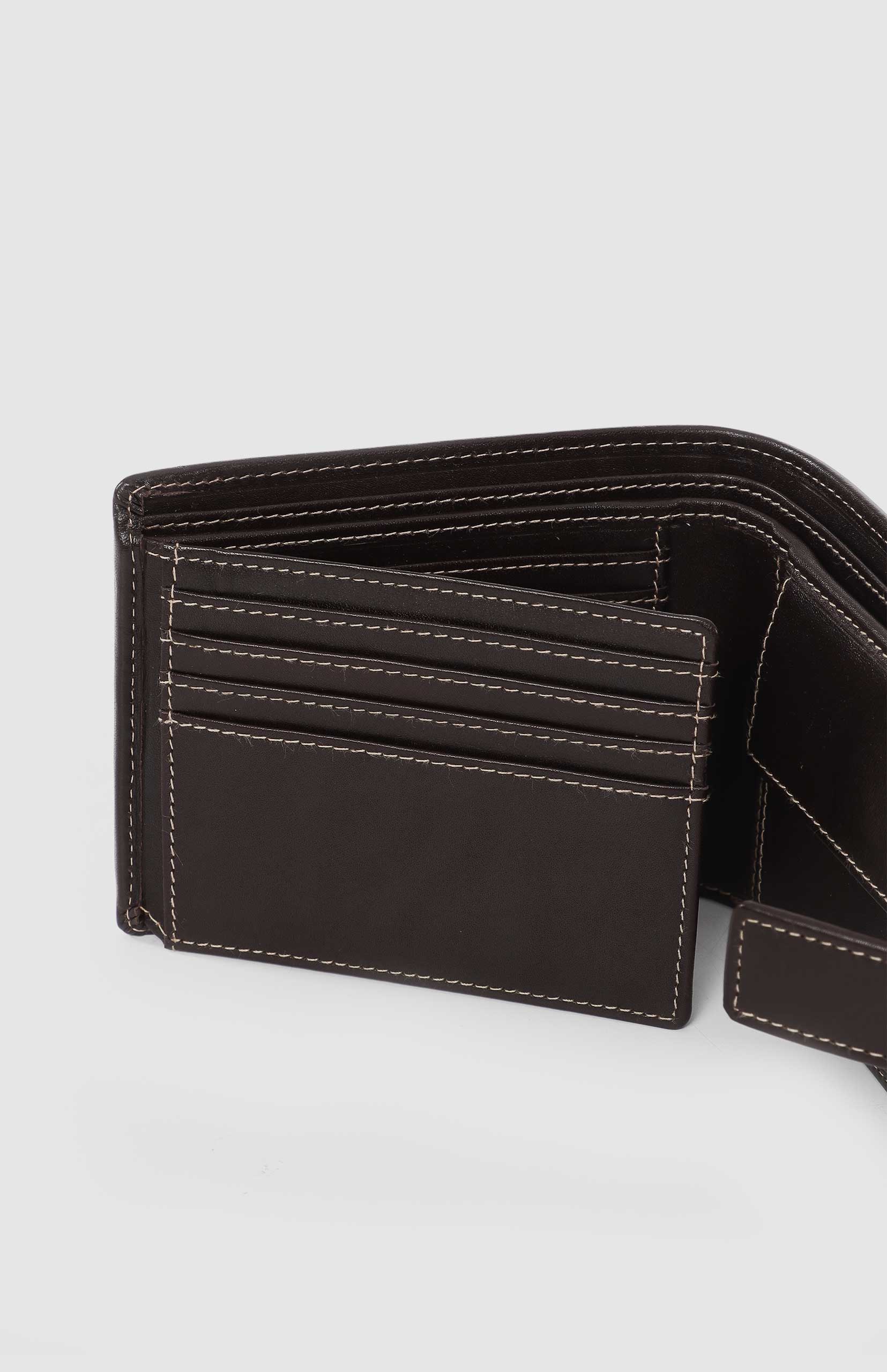 Pringle Myles Trifold Wallet - Image 2