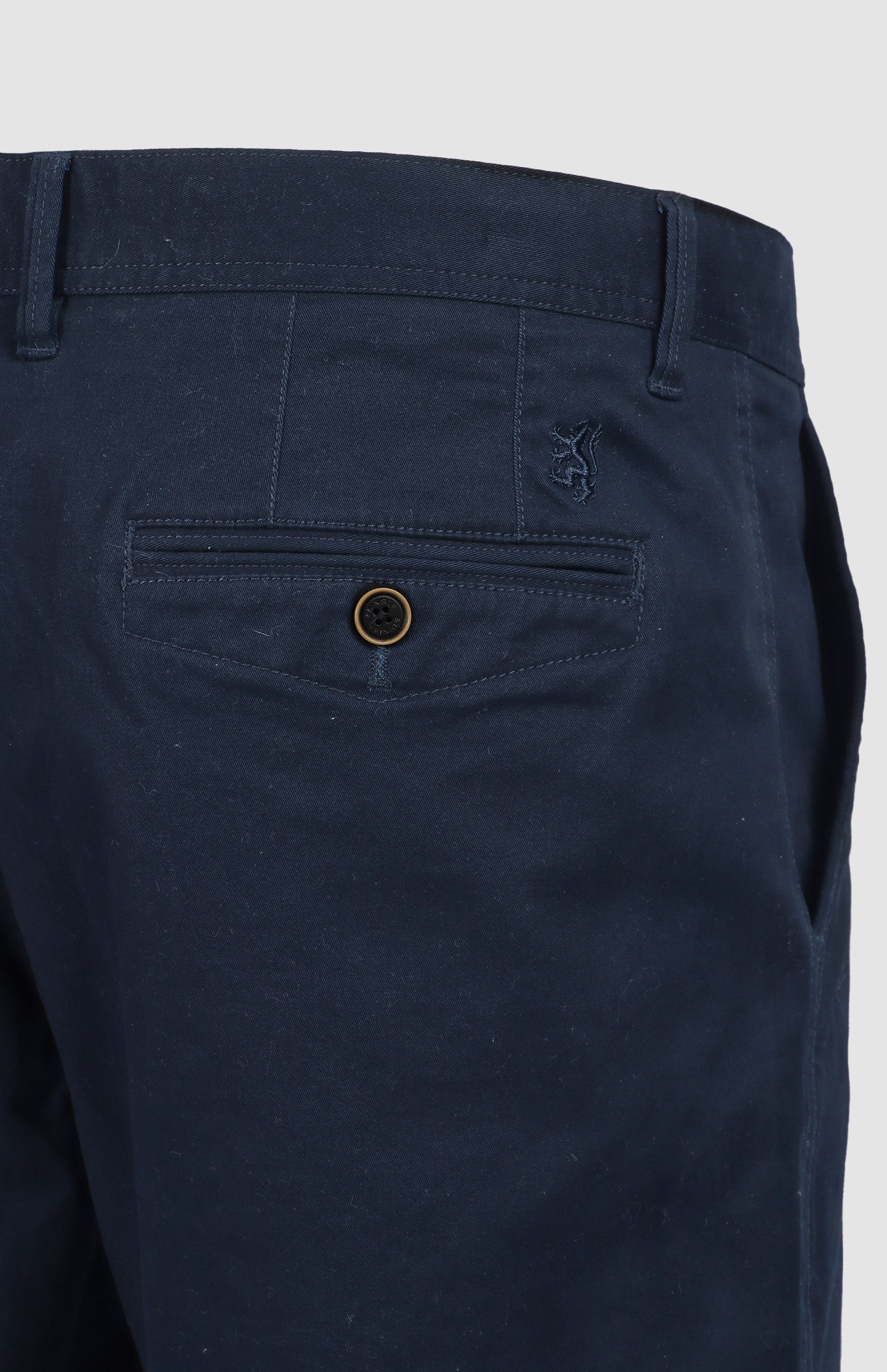 Matthew Mid-Thigh Chino Shorts - Image 4